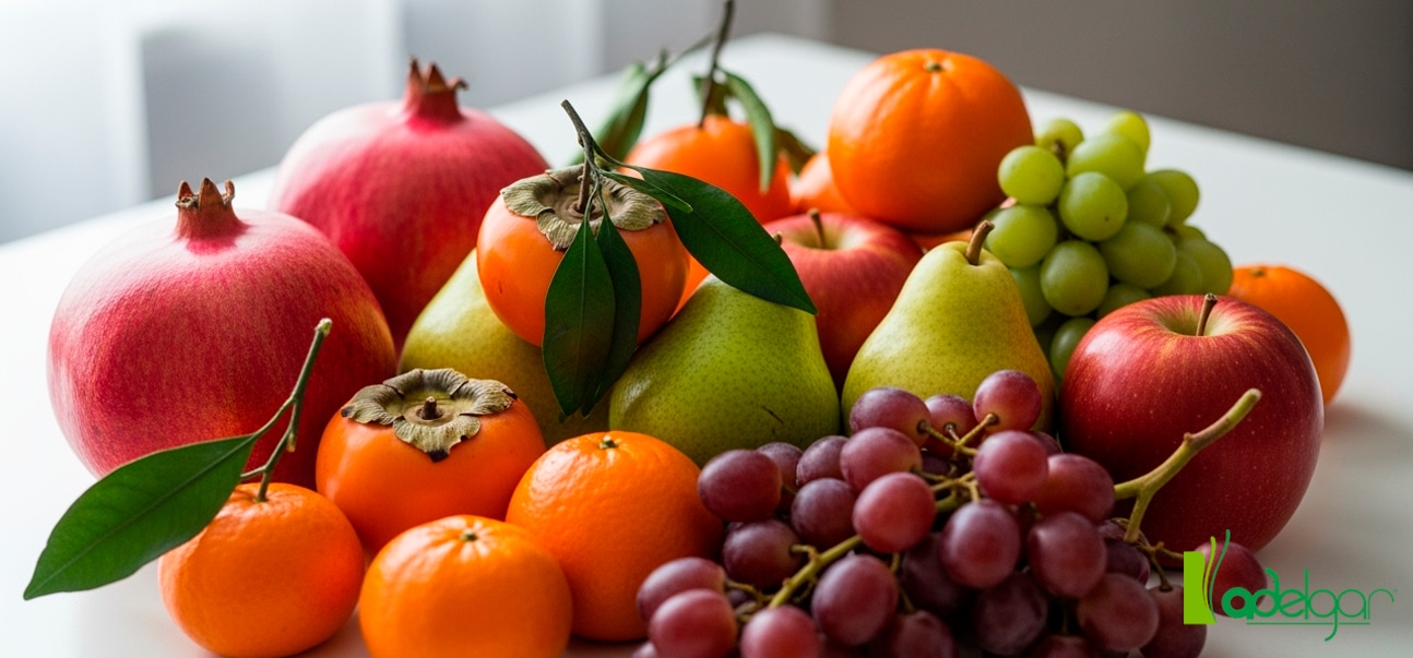 Descubre las frutas del otoño y sus beneficios para tu salud. Aprende cómo integrarlas en tu dieta con el equipo médico y nutricionista de Adelgar Madrid. | clínica Adelgar, tu clínica de adelgazamiento y cirugía estética en Madrid